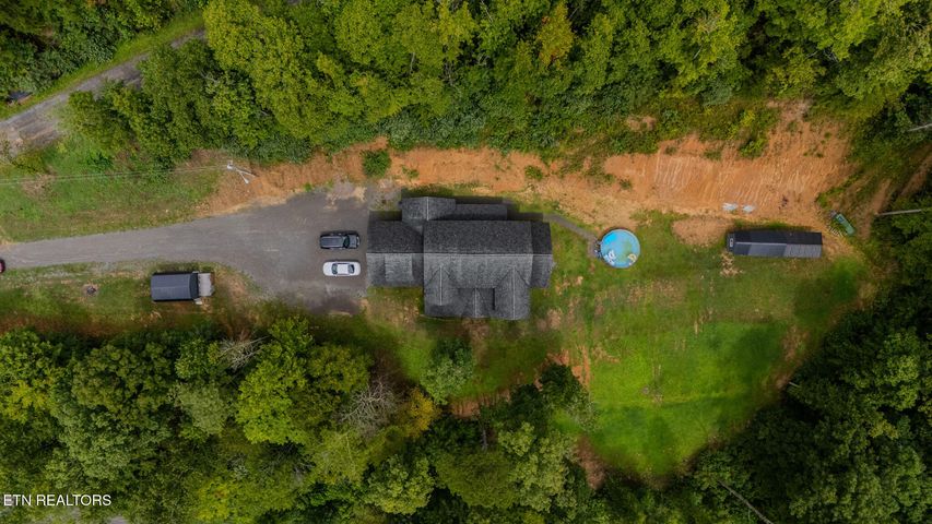Middlesboro, Kentucky, 40965, United States, 5 Bedrooms Bedrooms, ,4 BathroomsBathrooms,Residential,For Sale,1915642