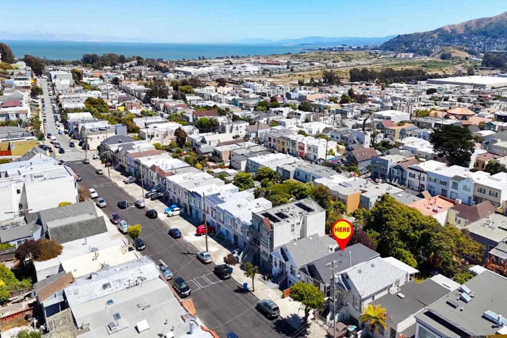 San Francisco, California, 94134, United States, 3 Bedrooms Bedrooms, ,2 BathroomsBathrooms,Residential,For Sale,1943072