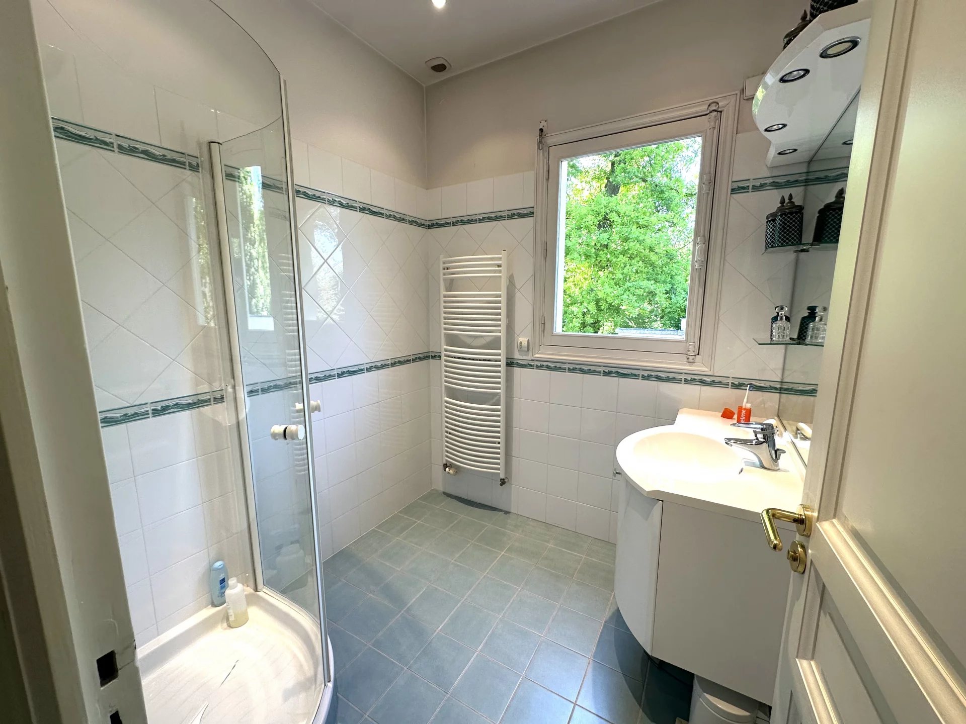 Le Vésinet, Île-de-France, 78110, FR, 5 Bedrooms Bedrooms, ,Residential,For Sale,1994336