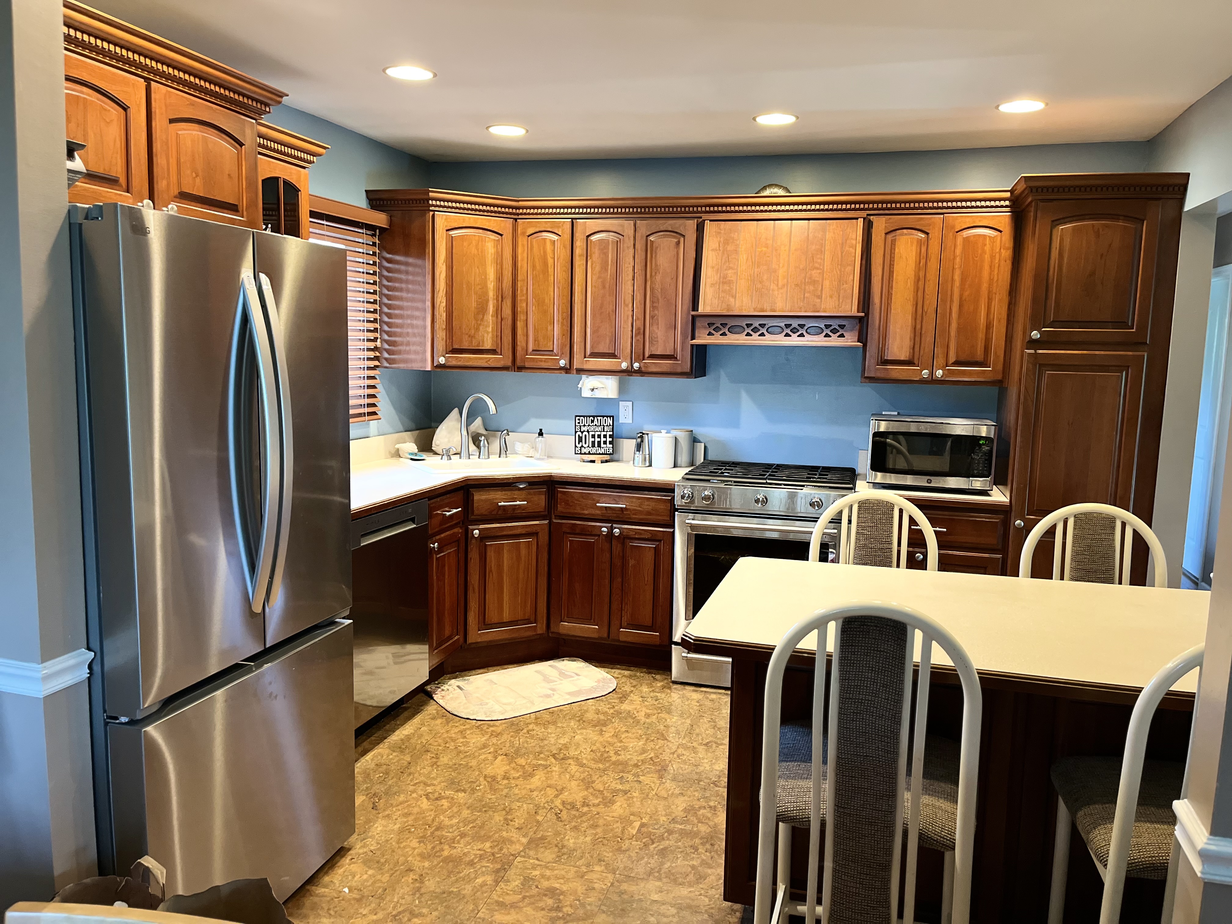 North Babylon, New York, 11703, United States, 4 Bedrooms Bedrooms, ,2 BathroomsBathrooms,Residential,For Sale,1866657