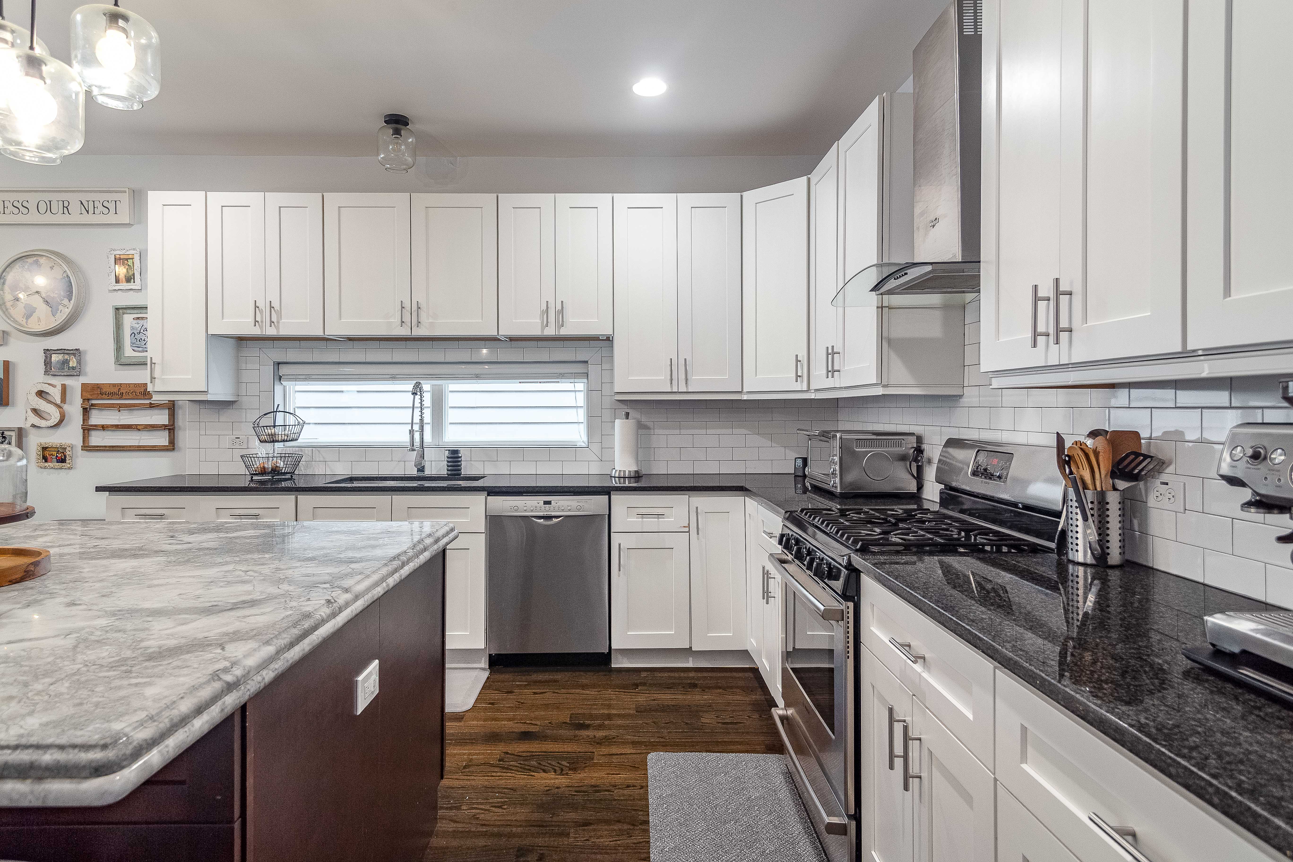  Spacious 2014-Built Single Family Home on an Extra-Wide 30