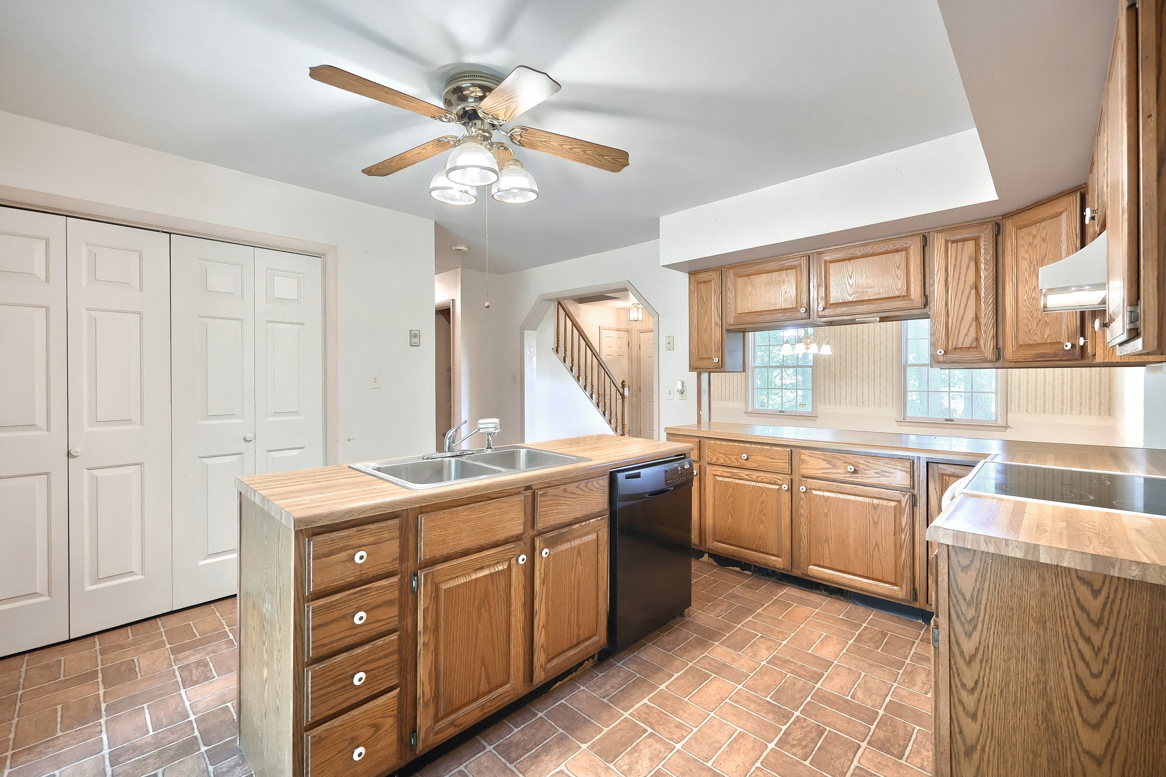 Felton, Pennsylvania, 17322, United States, 4 Bedrooms Bedrooms, ,2 BathroomsBathrooms,Residential,For Sale,1977692