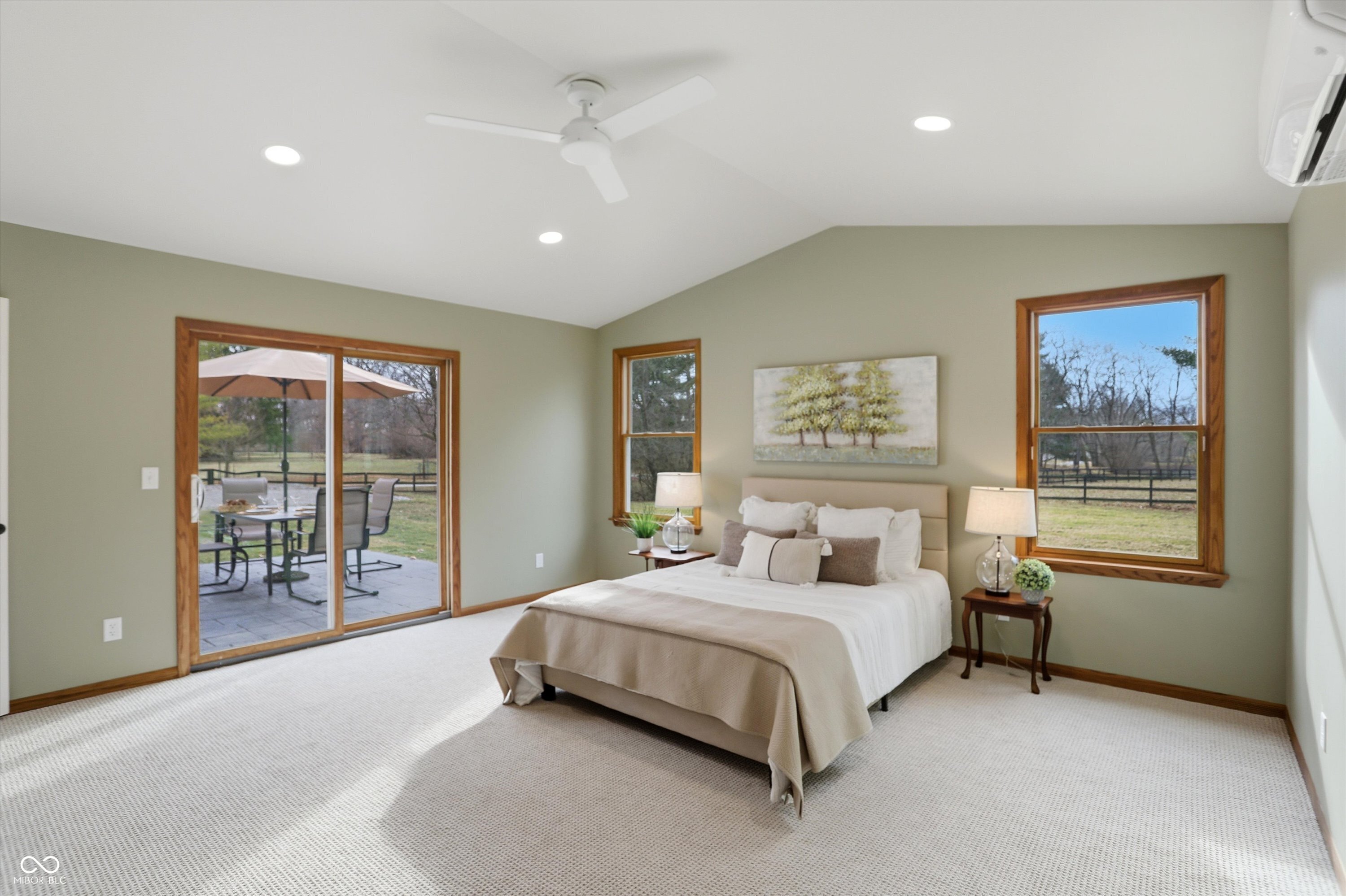 Zionsville, Indiana, 46077, United States, 3 Bedrooms Bedrooms, ,2 BathroomsBathrooms,Residential,For Sale,2008778