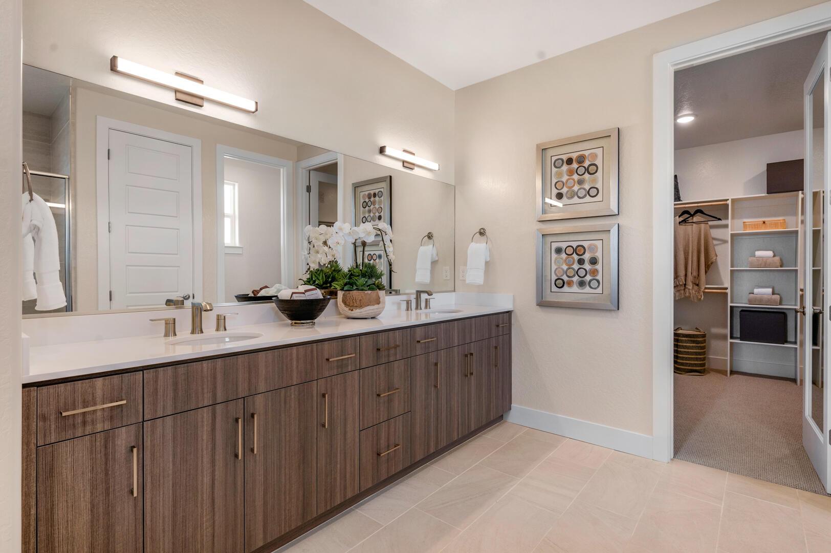 Tulare, California, 93274, United States, 4 Bedrooms Bedrooms, ,3 BathroomsBathrooms,Residential,For Sale,1975165