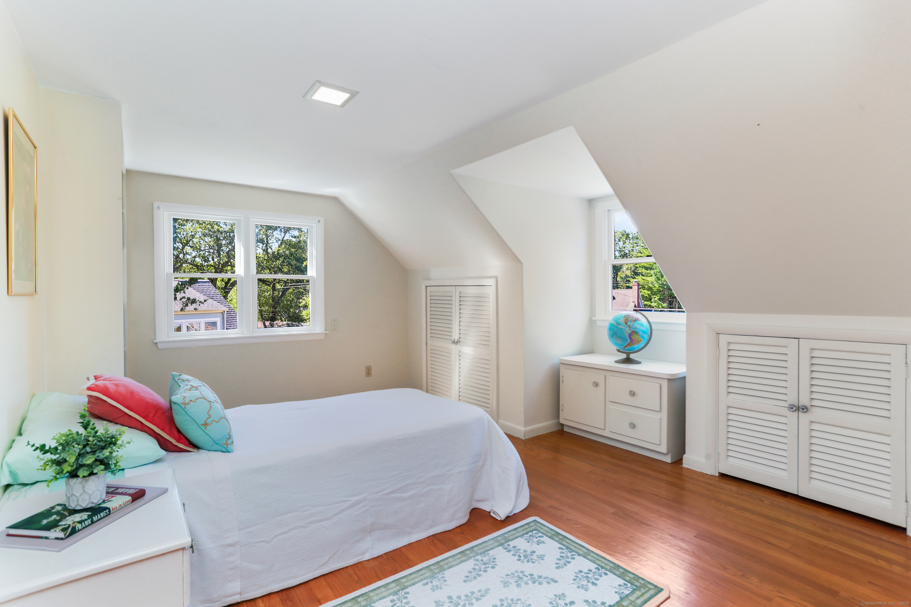 Fairfield, Connecticut, 06825, United States, 4 Bedrooms Bedrooms, ,3 BathroomsBathrooms,Residential,For Sale,1934186