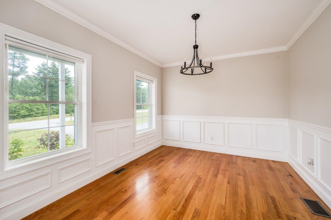 Weare, New Hampshire, 03281, United States, 4 Bedrooms Bedrooms, ,4 BathroomsBathrooms,Residential,For Sale,1908360