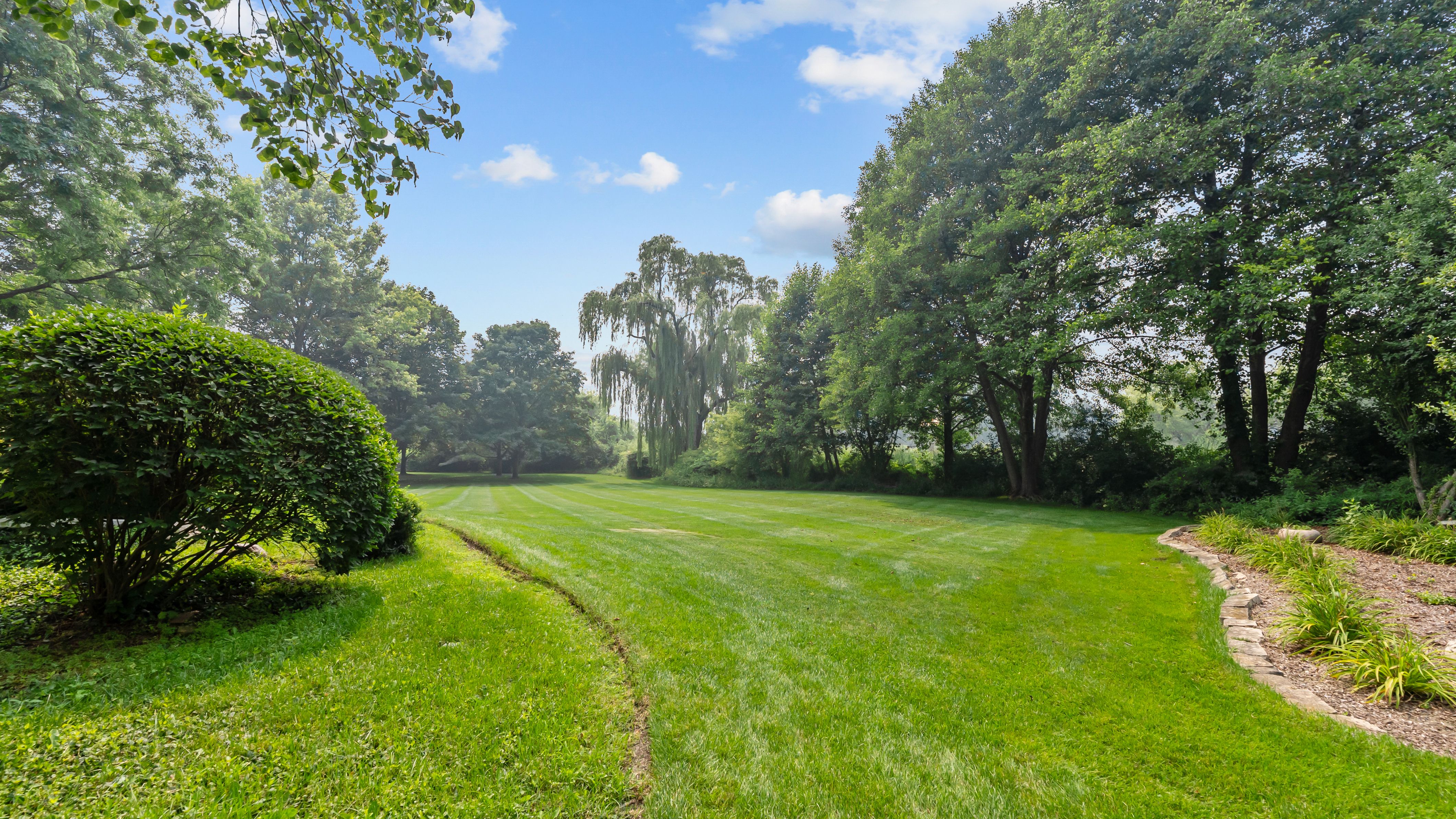  Experience Luxury Living at its Finest in Barrington - 物件實景