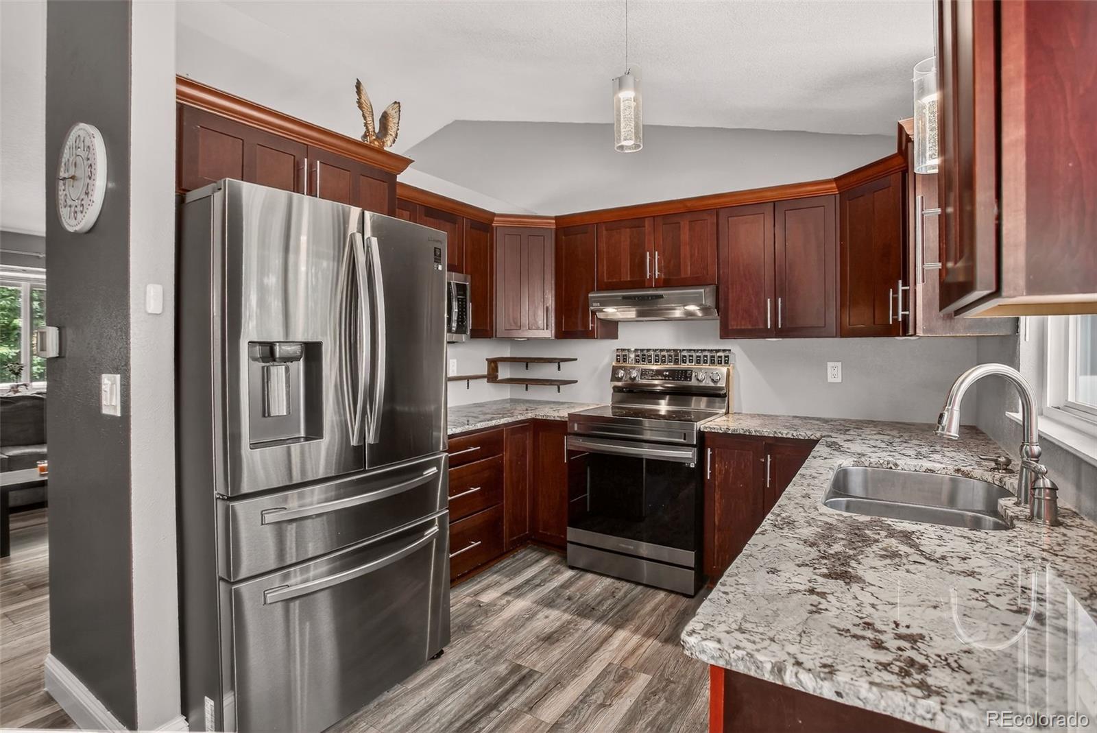 Littleton, Colorado, 80127, United States, 4 Bedrooms Bedrooms, ,2 BathroomsBathrooms,Residential,For Sale,1892660