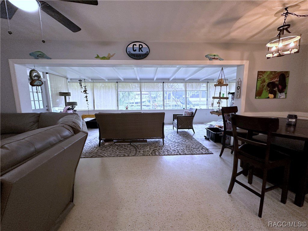 Crystal River, Florida, 34429, United States, 2 Bedrooms Bedrooms, ,4 BathroomsBathrooms,Residential,For Sale,2005515