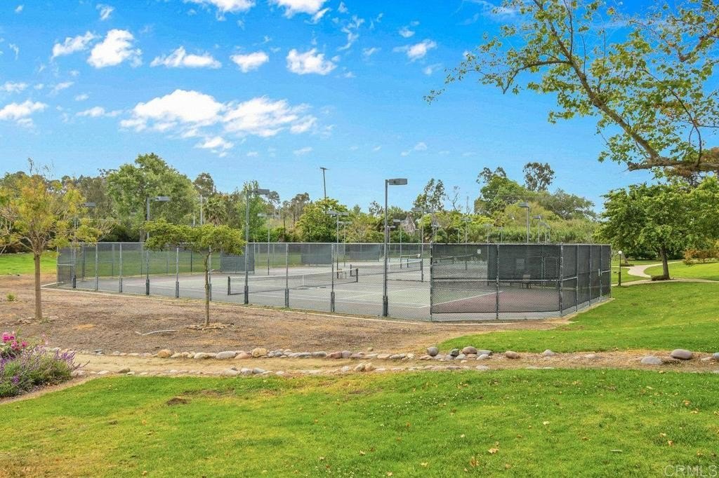 San Diego, California, 92110, United States, 2 Bedrooms Bedrooms, ,2 BathroomsBathrooms,Residential,For Sale,1804693