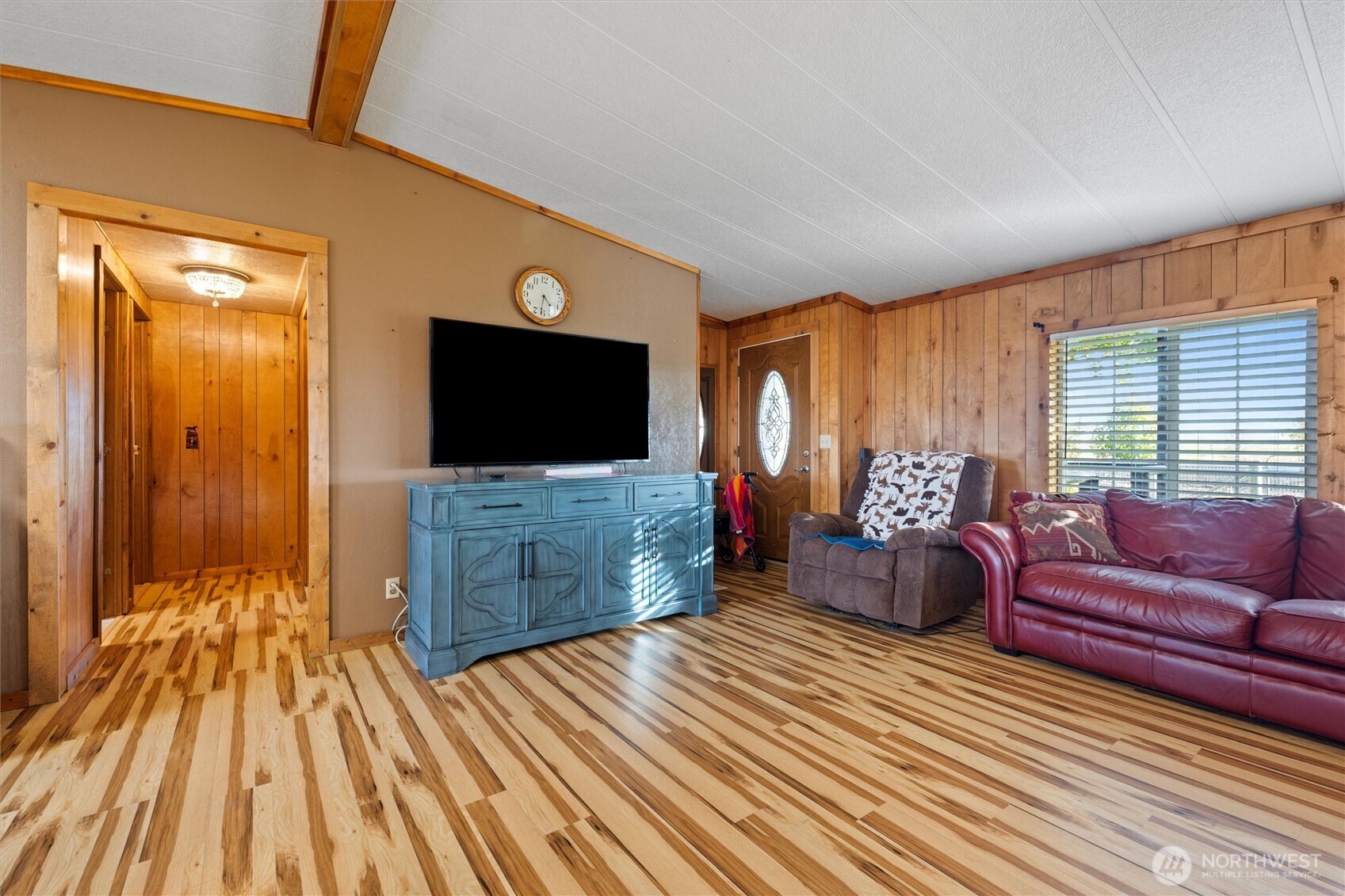 Soap Lake, Washington, 98851, United States, 3 Bedrooms Bedrooms, ,1 BathroomBathrooms,Residential,For Sale,1969387