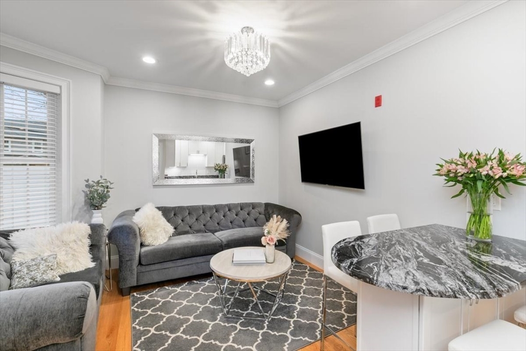 Danvers, Massachusetts, 01923, United States, 2 Bedrooms Bedrooms, ,3 BathroomsBathrooms,Residential,For Sale,1994668