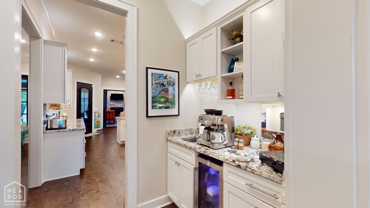 Jonesboro, Arkansas, 72405, United States, 5 Bedrooms Bedrooms, ,5 BathroomsBathrooms,Residential,For Sale,1983308