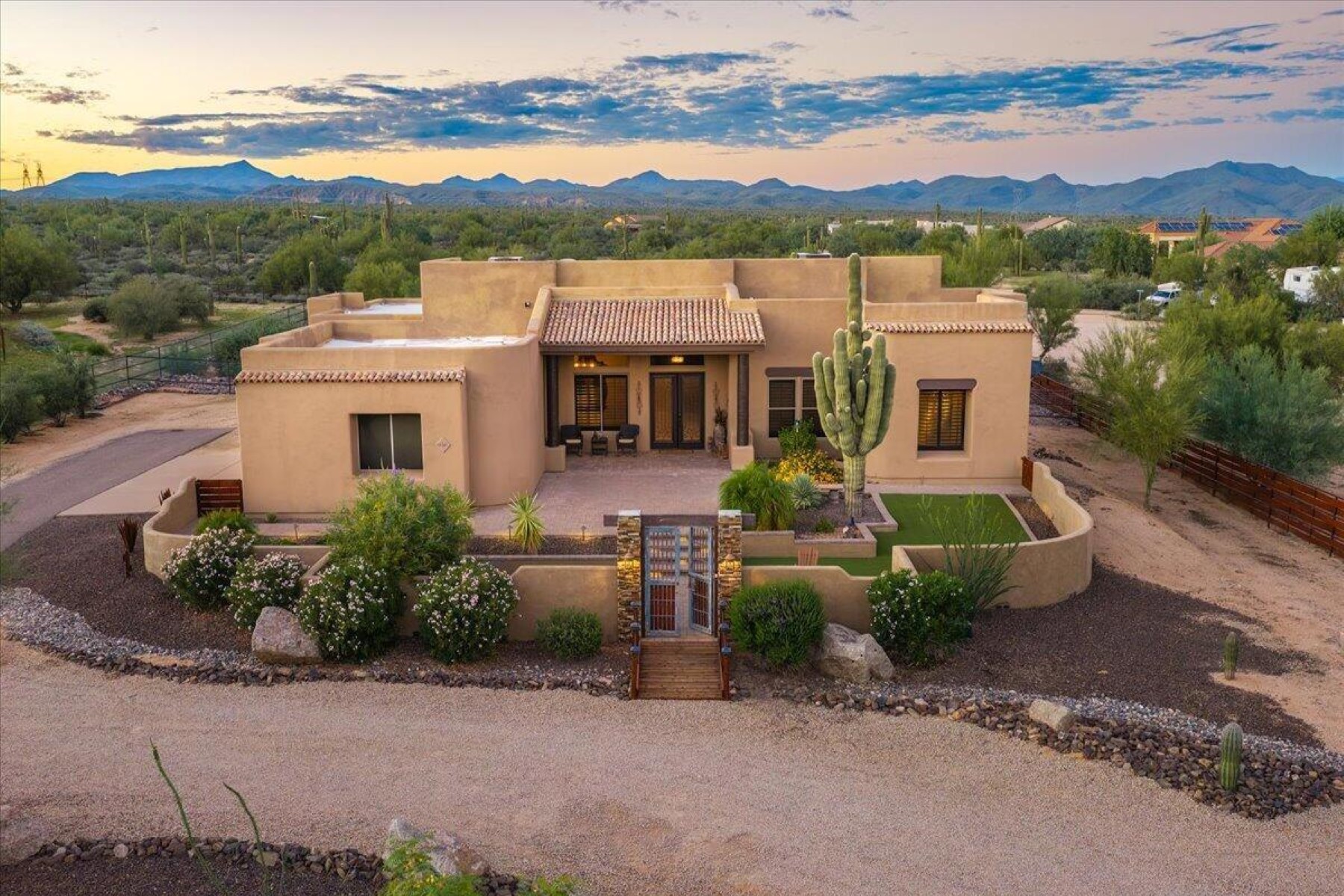  16348 E Calle de los Flores Dr  Scottsdale, AZ - 物件實景