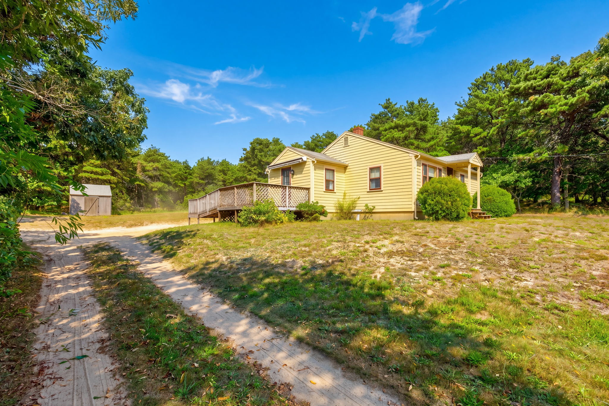  Privacy, Potential & 1.44 Acres in Truro - 物件實景