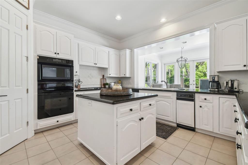Tampa, Florida, 33613, United States, 5 Bedrooms Bedrooms, ,6 BathroomsBathrooms,Residential,For Sale,1838218