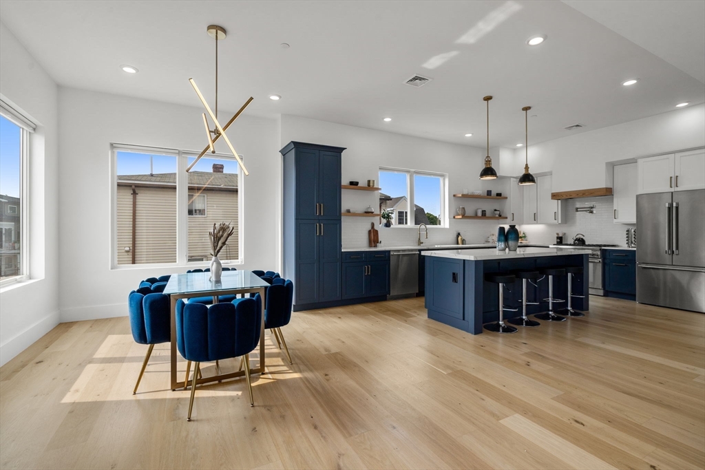 Somerville, Massachusetts, 02145, United States, 5 Bedrooms Bedrooms, ,5 BathroomsBathrooms,Residential,For Sale,1849882