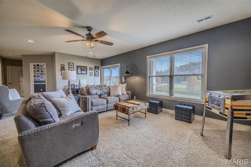 Camdenton, Missouri, 65020, United States, 3 Bedrooms Bedrooms, ,3 BathroomsBathrooms,Residential,For Sale,1989945