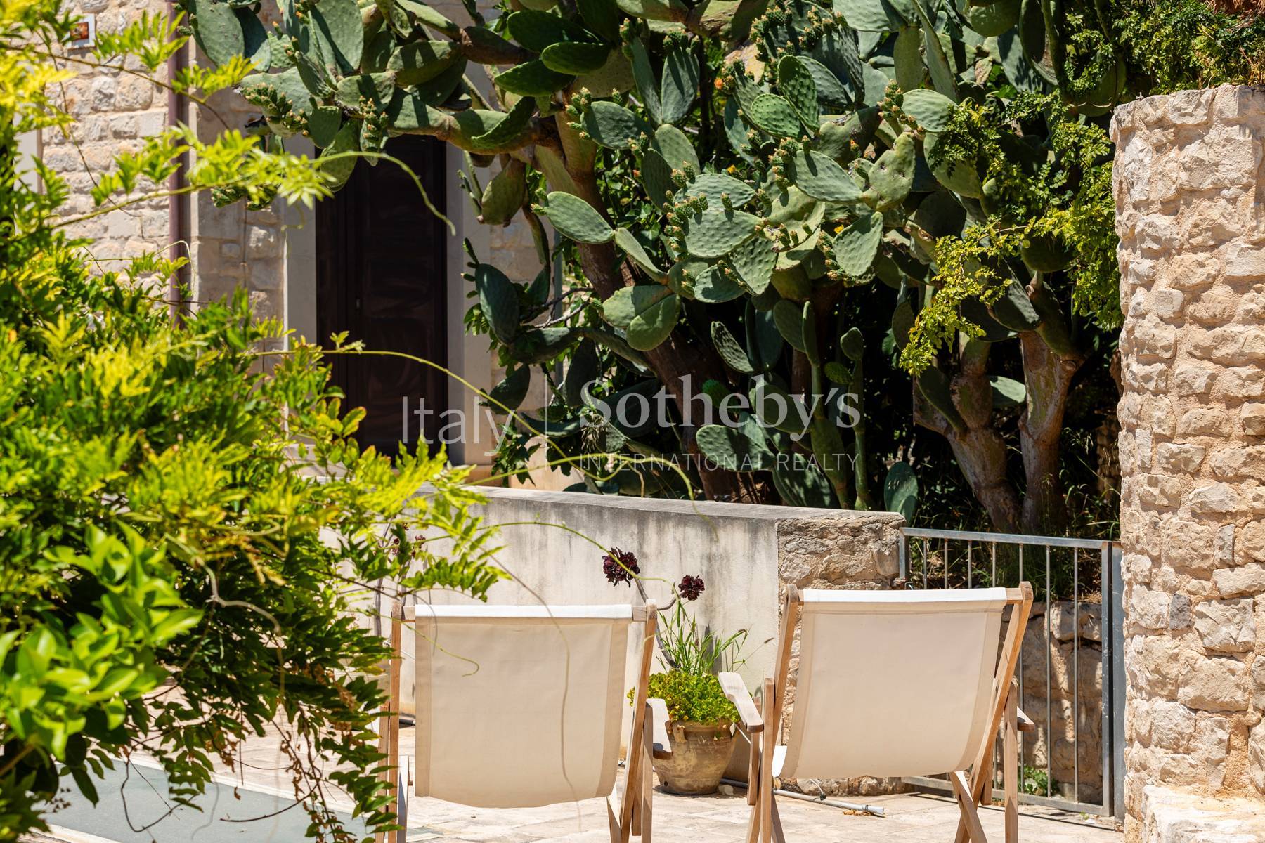  Detached property with a terrace, just a stone’s throw from the historic - 物件實景
