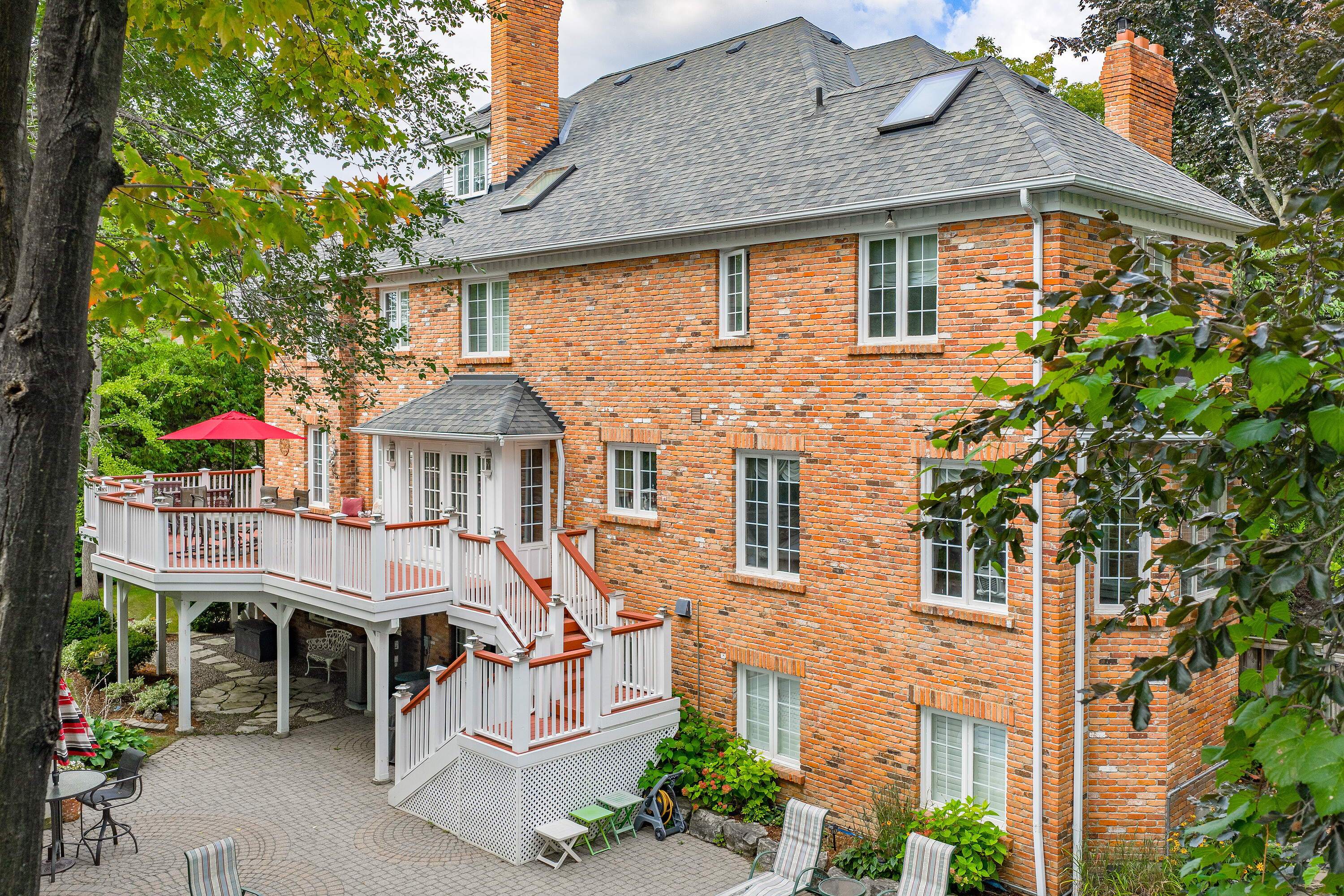  Lorne Park Executive Home - 物件實景