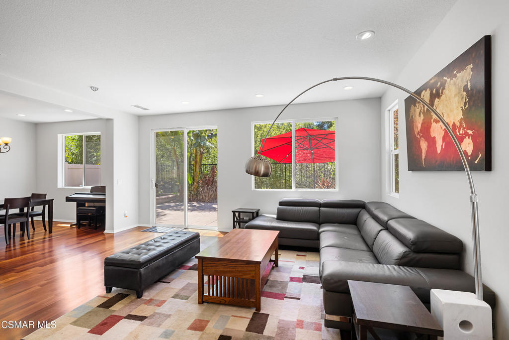 Newbury Park, California, 91320, United States, 4 Bedrooms Bedrooms, ,3 BathroomsBathrooms,Residential,For Sale,1899538