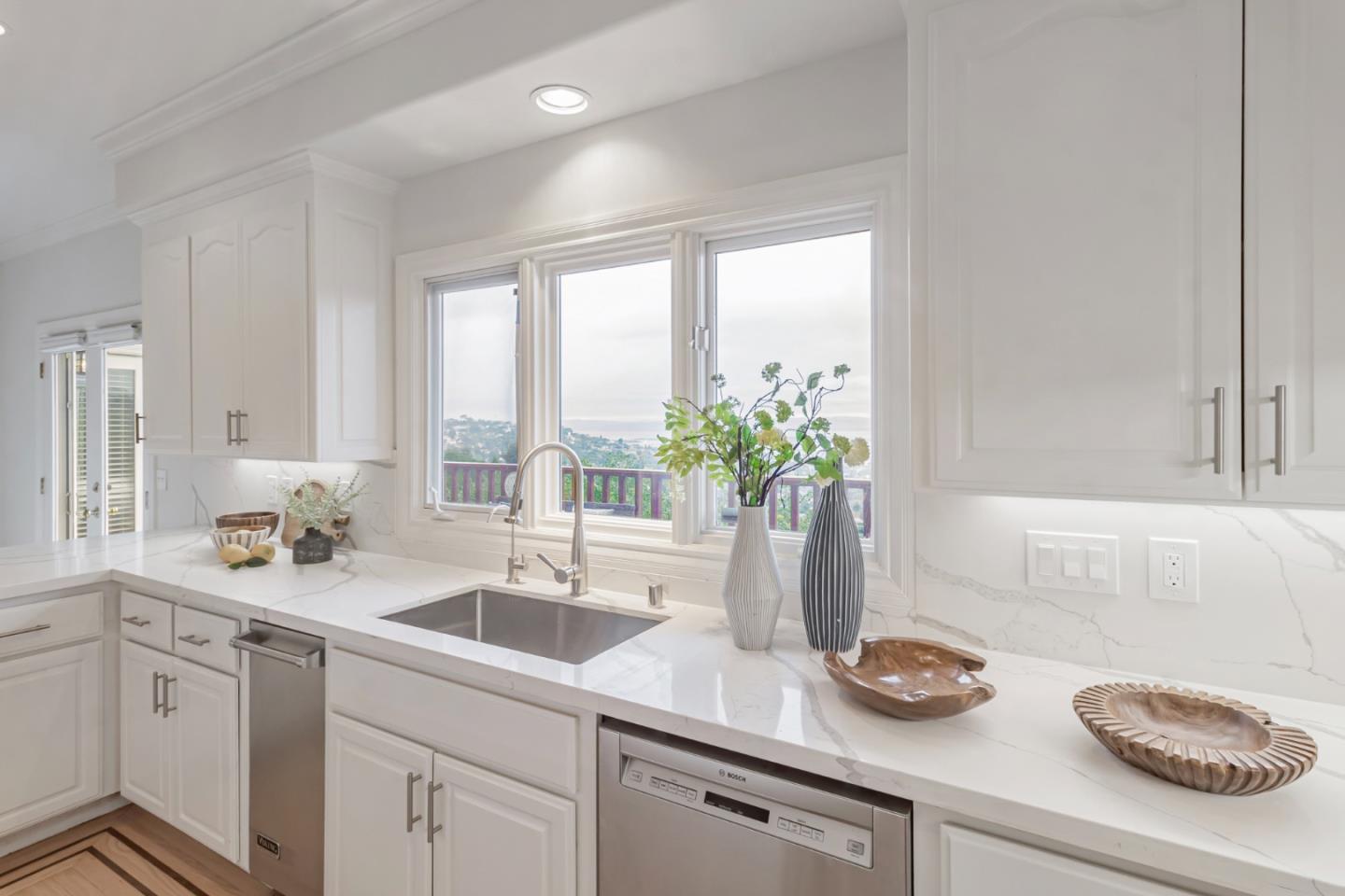 San Carlos, California, 94070, United States, 5 Bedrooms Bedrooms, ,5 BathroomsBathrooms,Residential,For Sale,1700172