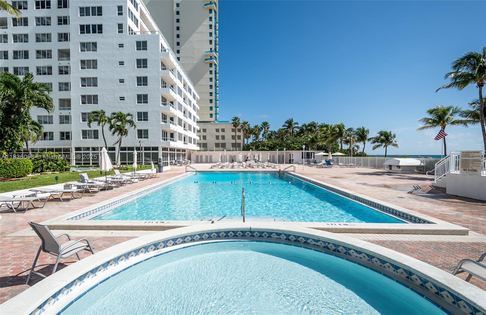 Miami Beach, Florida, 33140, United States, 2 Bedrooms Bedrooms, ,2 BathroomsBathrooms,Residential,For Sale,1885385