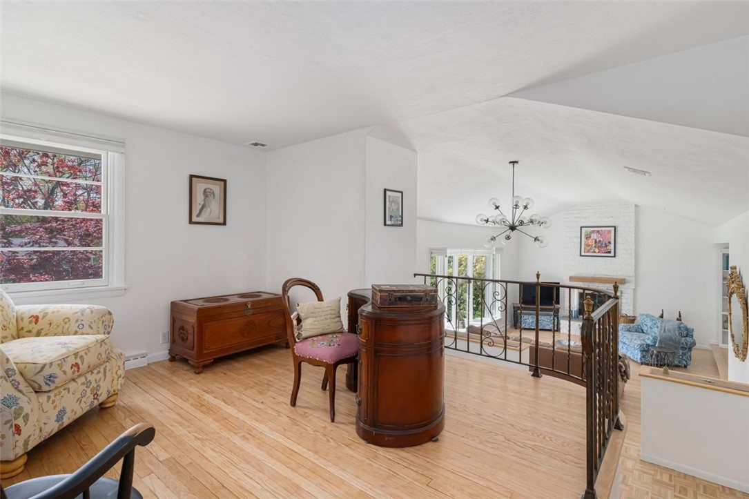 Warwick, Rhode Island, 02886, United States, 4 Bedrooms Bedrooms, ,2 BathroomsBathrooms,Residential,For Sale,1918180
