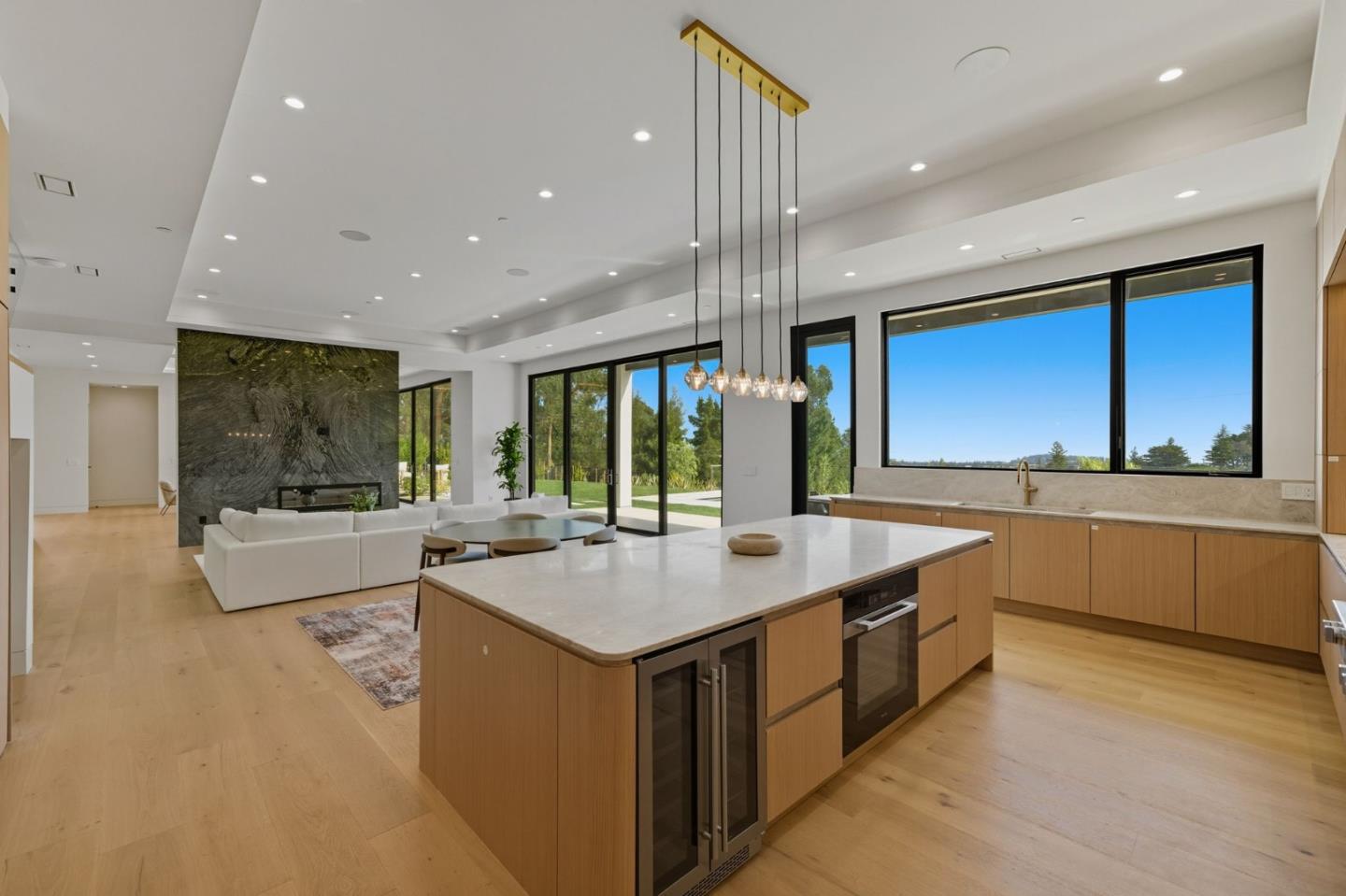 Hillsborough, California, 94010, United States, 8 Bedrooms Bedrooms, ,10 BathroomsBathrooms,Residential,For Sale,1949647
