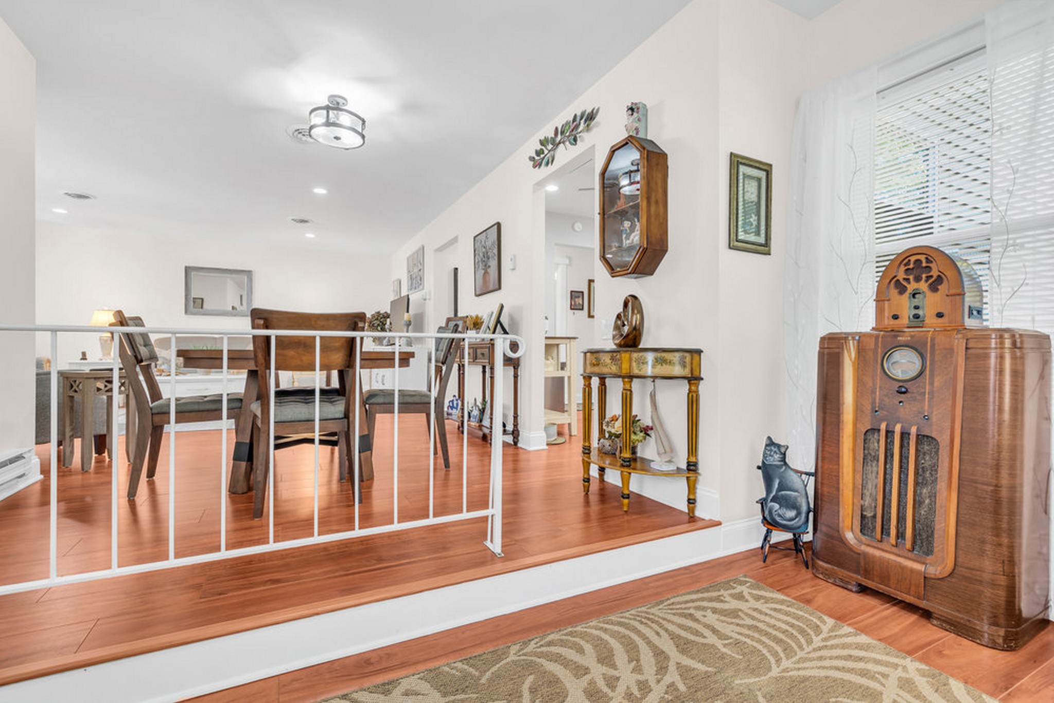  Meticulously Upgraded Sherbourne Model in Crestwood 5 - 物件實景
