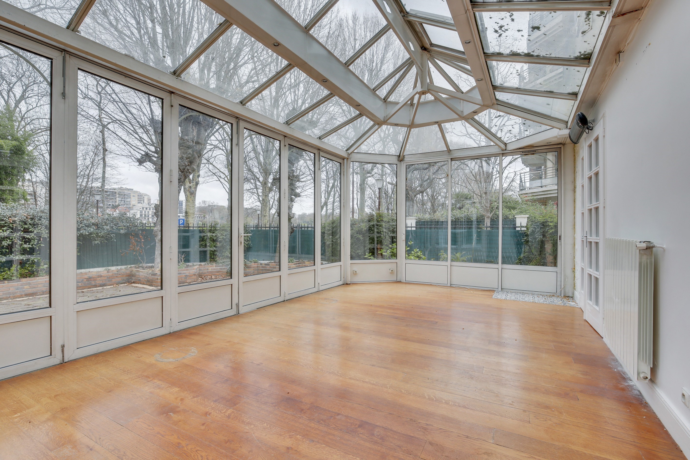  Private mansion for sale in Neuilly-sur-Seine - île de la Grande Jatte - 物件實景