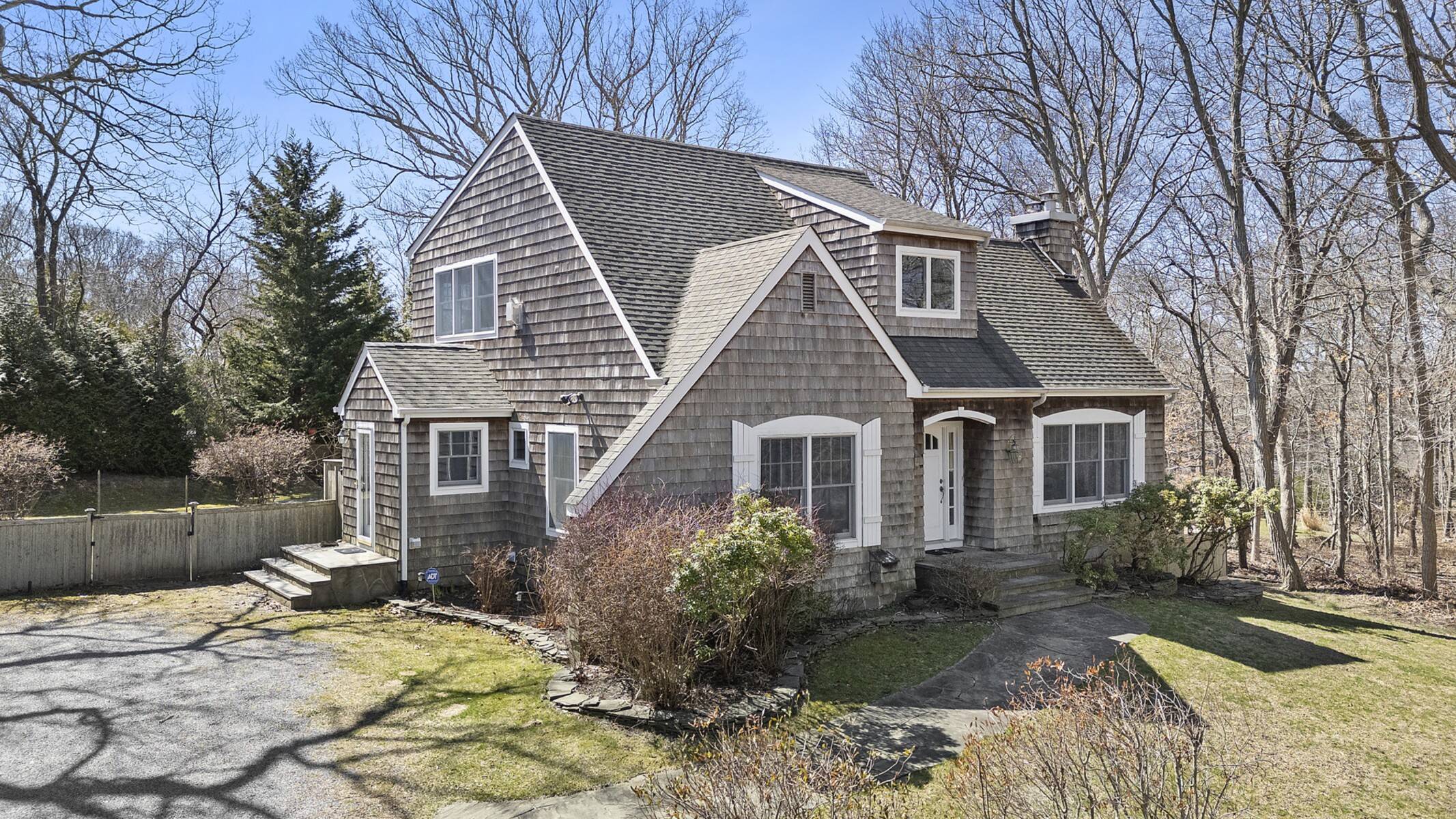 Sag Harbor Retreat, Close to Sag Harbor Bay