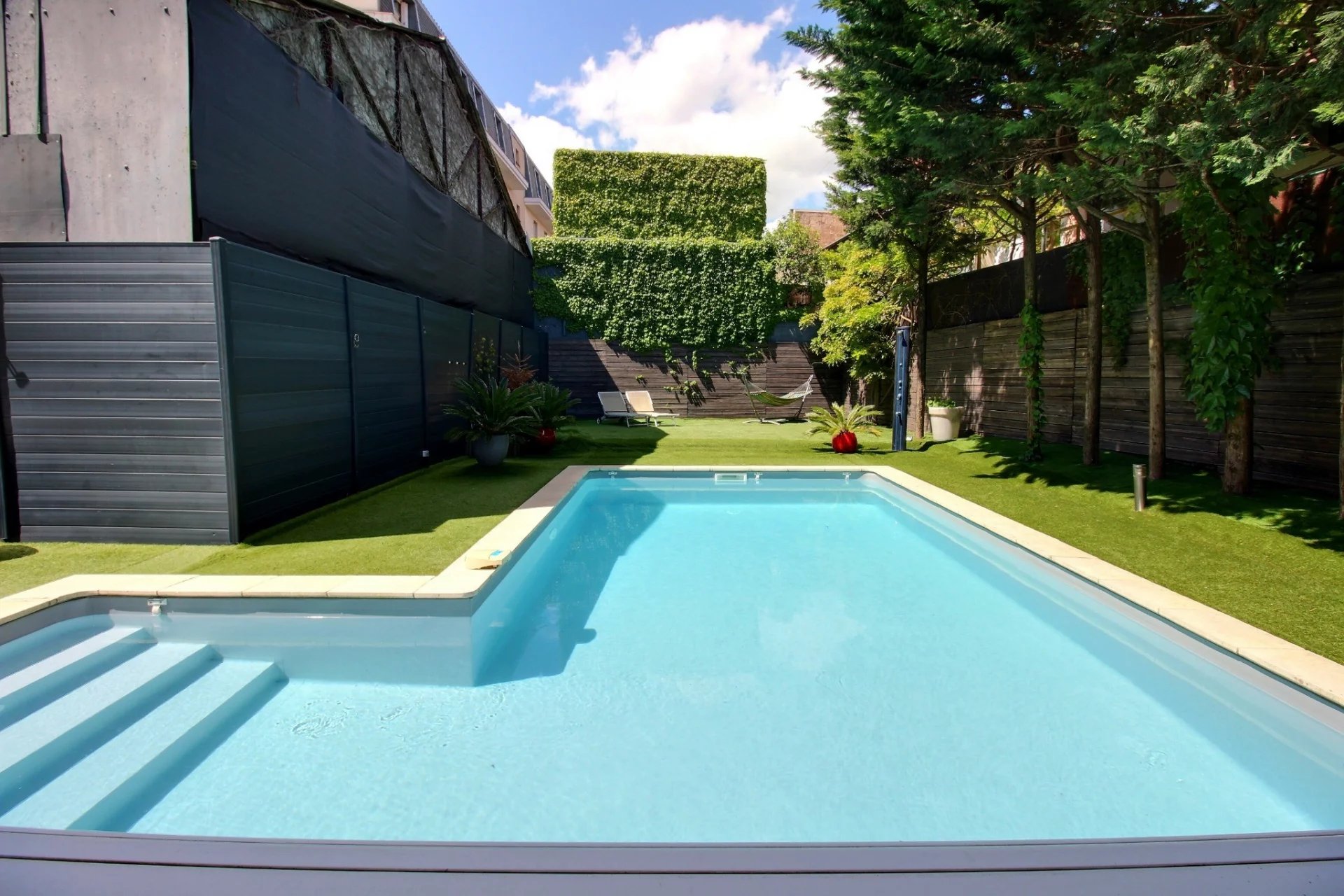 Bordeaux, New Aquitaine, 33000, FR, 6 Bedrooms Bedrooms, ,4 BathroomsBathrooms,Residential,For Sale,1254015