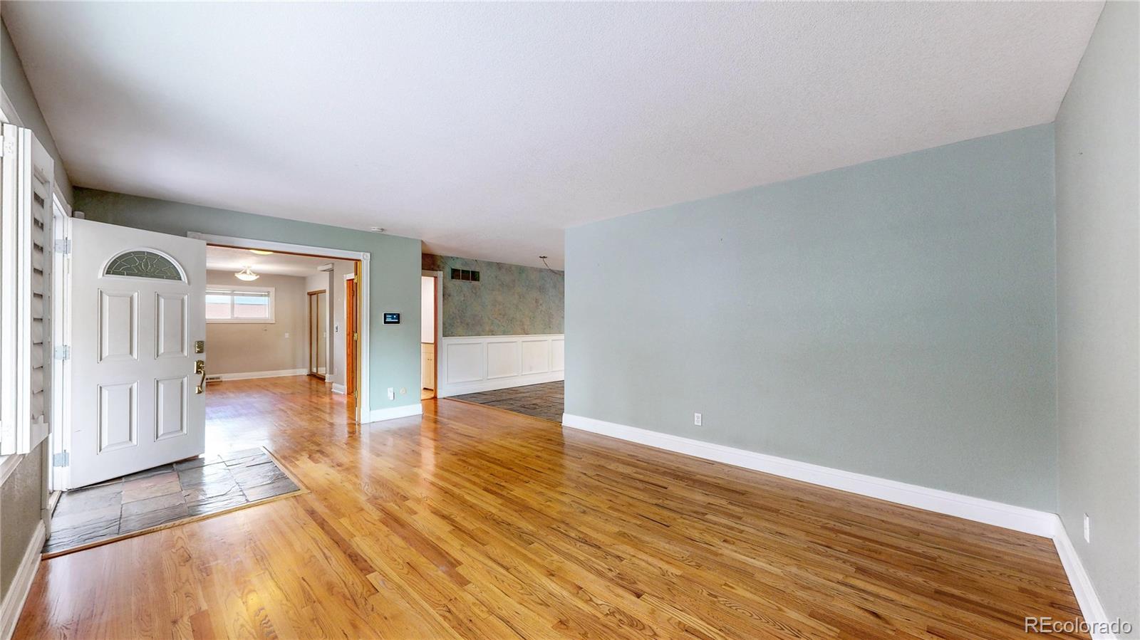 Lakewood, Colorado, 80228, United States, 5 Bedrooms Bedrooms, ,1 BathroomBathrooms,Residential,For Sale,1949485