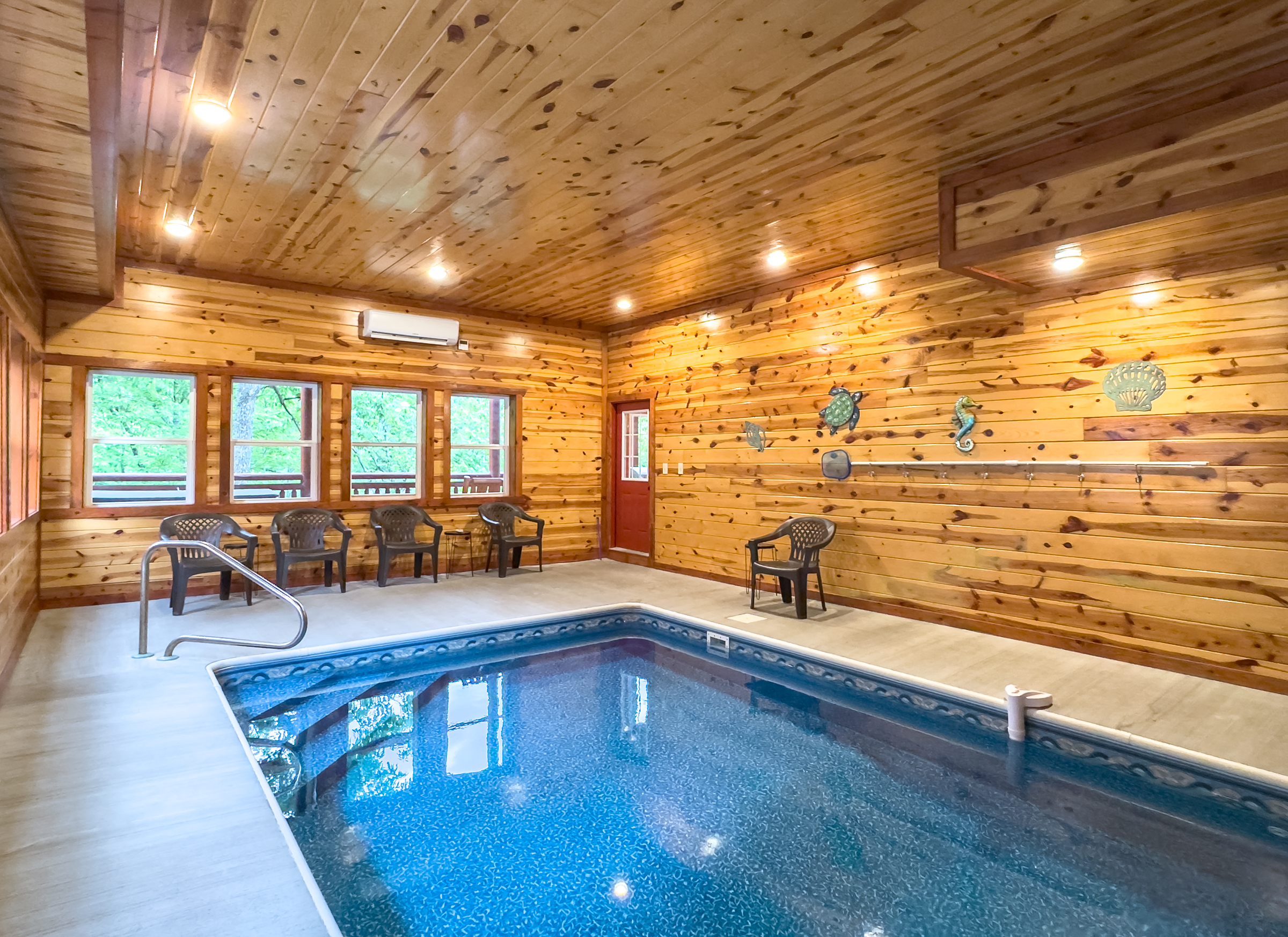 Sevierville, Tennessee, 37862, United States, 6 Bedrooms Bedrooms, ,7 BathroomsBathrooms,Residential,For Sale,1798299