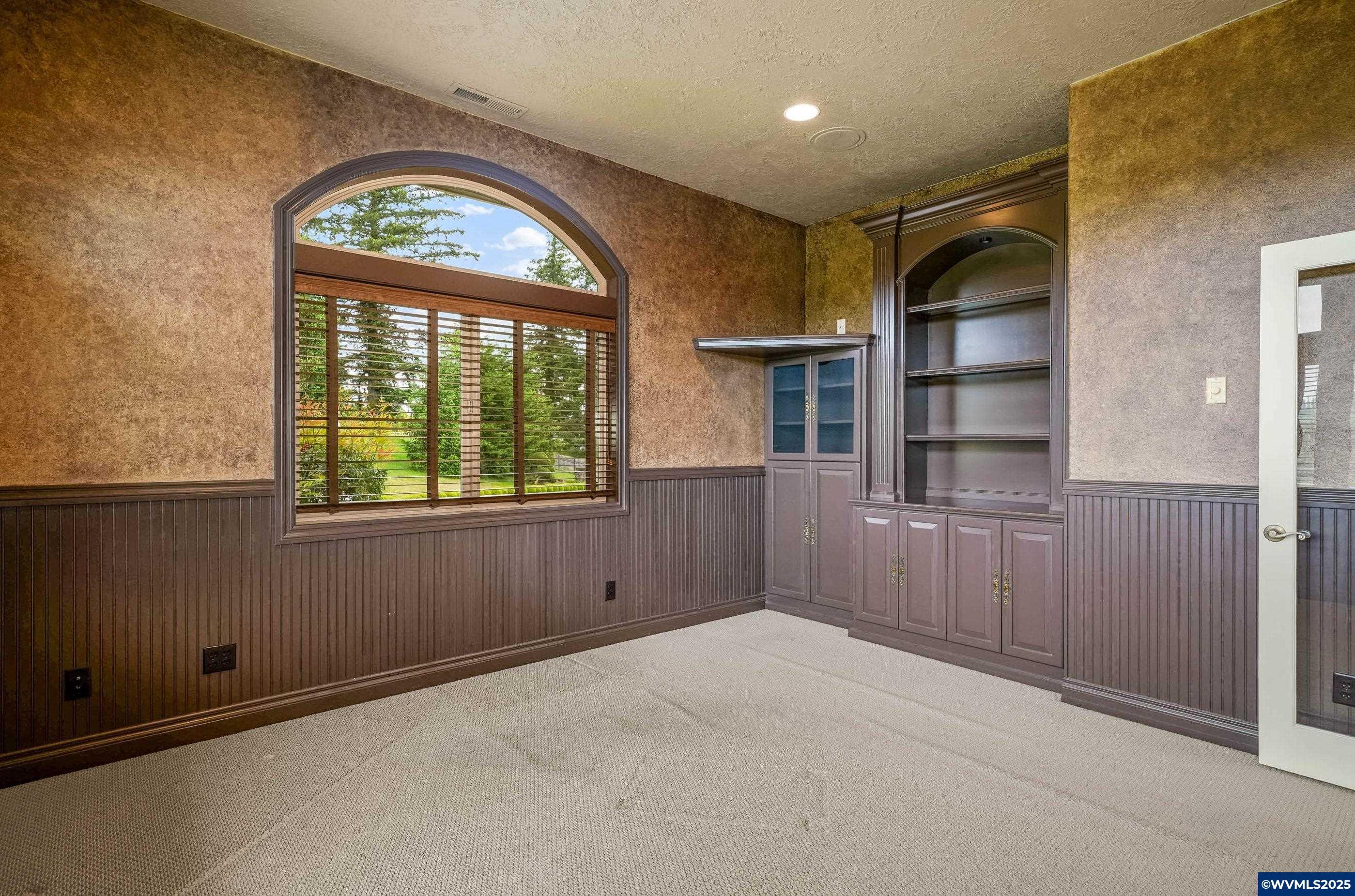 Turner, Oregon, 97392, United States, 4 Bedrooms Bedrooms, ,3 BathroomsBathrooms,Residential,For Sale,1827852