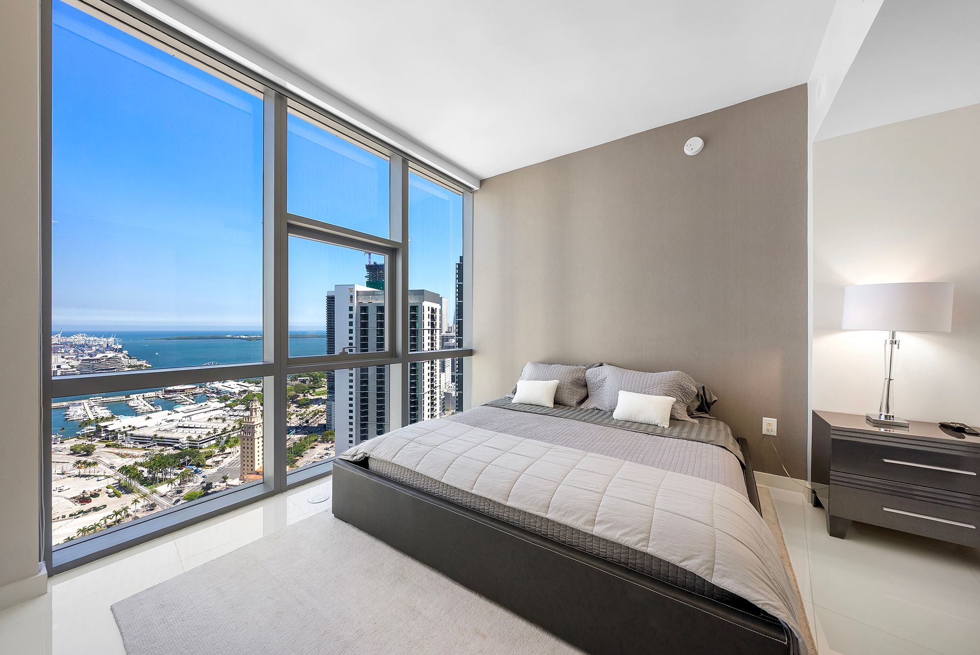  851 NE 1st Ave, Miami, FL, 33132 - 物件實景
