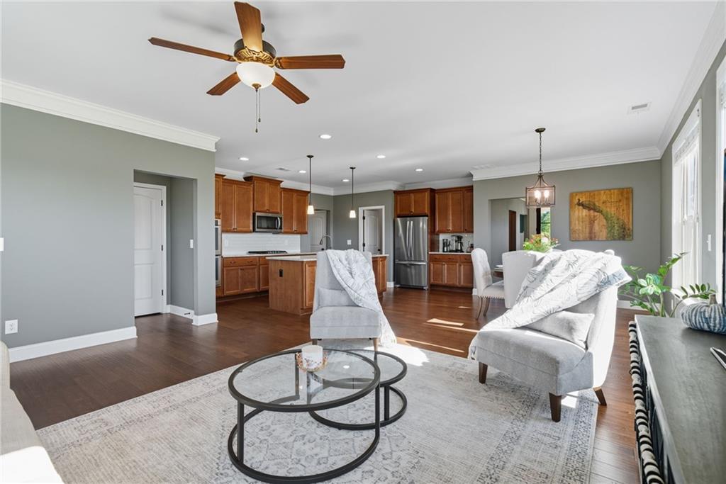 Cumming, Georgia, 30040, United States, 6 Bedrooms Bedrooms, ,5 BathroomsBathrooms,Residential,For Sale,1974767