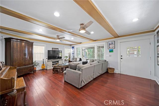 Los Angeles, California, 90016, United States, 4 Bedrooms Bedrooms, ,2 BathroomsBathrooms,Residential,For Sale,1850746
