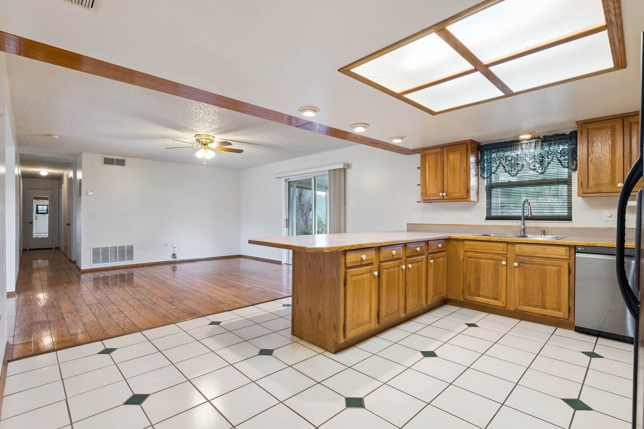 Belle Isle, Florida, 32812, United States, 4 Bedrooms Bedrooms, ,2 BathroomsBathrooms,Residential,For Sale,2048801