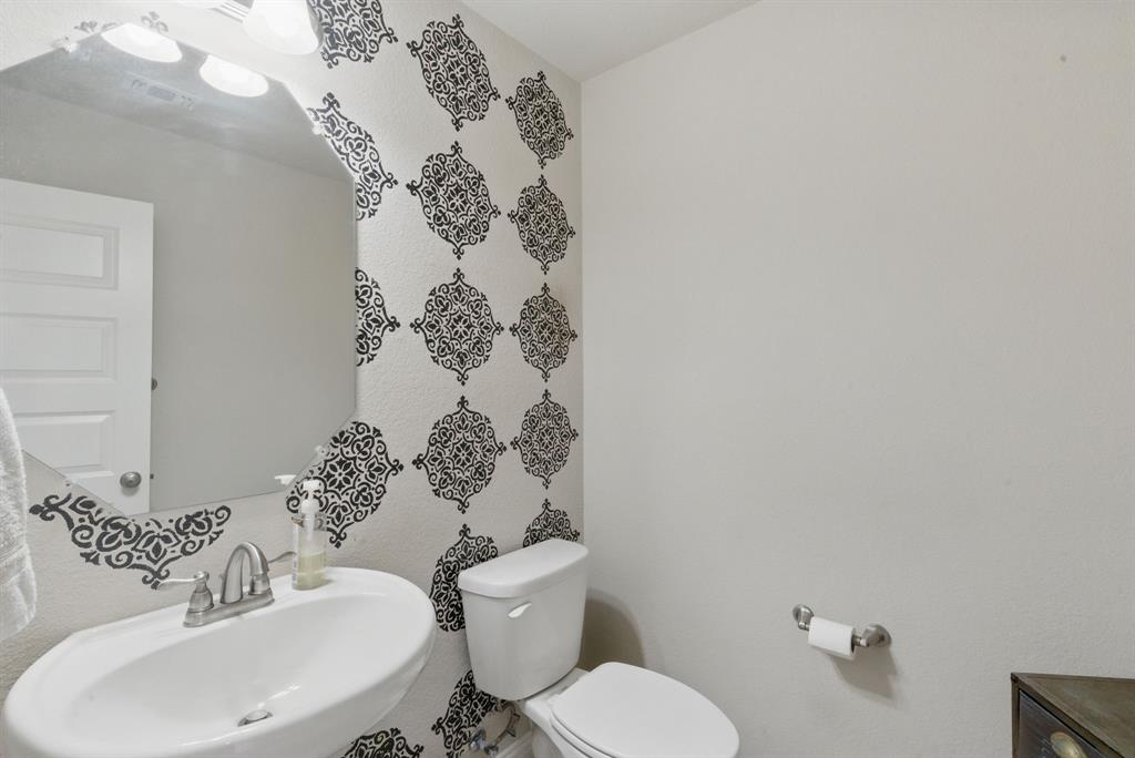 Weatherford, Texas, 76087, United States, 3 Bedrooms Bedrooms, ,3 BathroomsBathrooms,Residential,For Sale,1929986