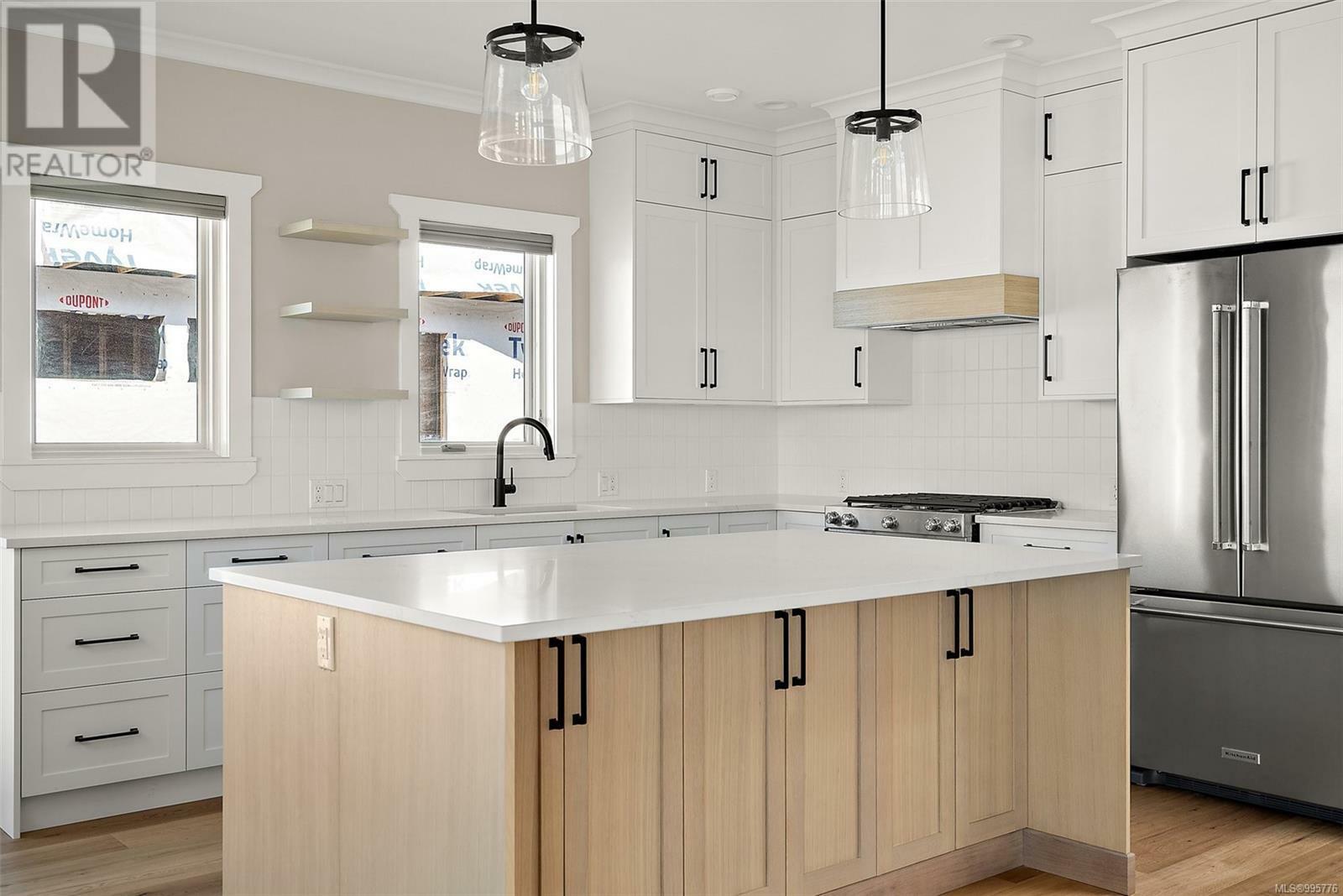 VICTORIA, British Columbia, V8V 1A8, CA, 4 Bedrooms Bedrooms, ,4 BathroomsBathrooms,Residential,For Sale,1876400
