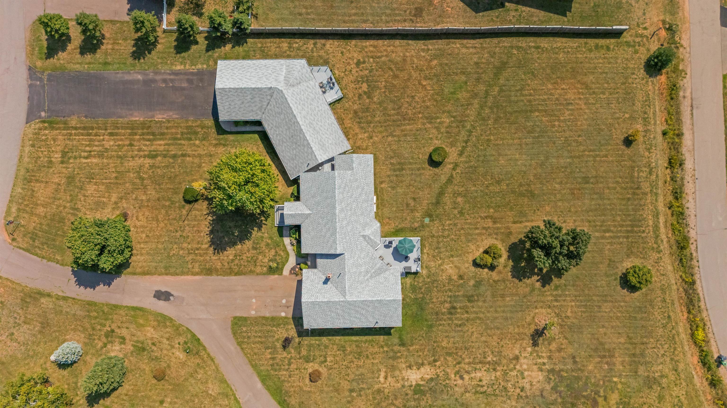 STRATFORD, Prince Edward Island, C1B 0J7, CA, 7 Bedrooms Bedrooms, ,4 BathroomsBathrooms,Residential,For Sale,1949695