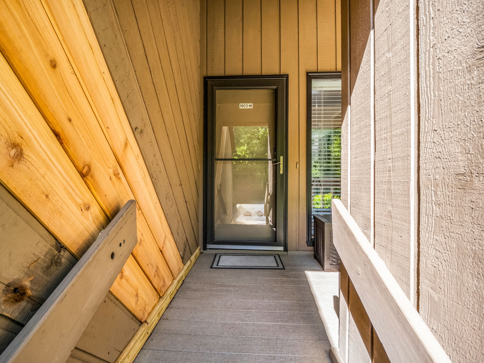  182 W. Lake Dr. S. - 物件實景