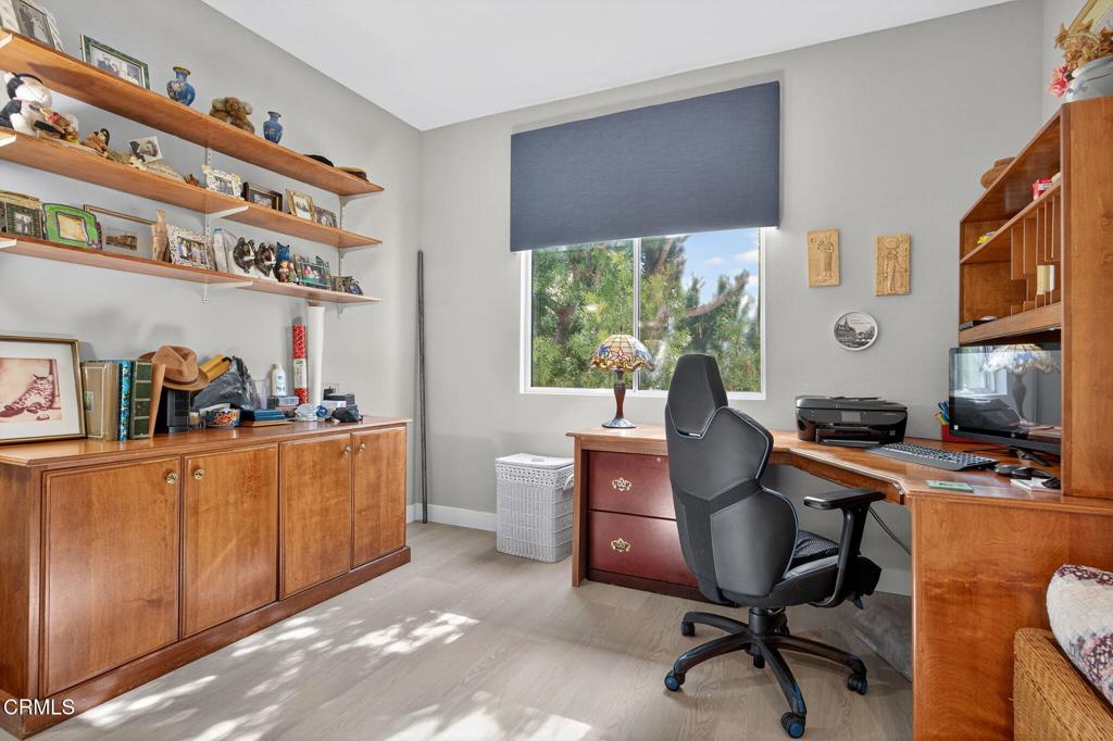 Moorpark, California, 93021, United States, 2 Bedrooms Bedrooms, ,3 BathroomsBathrooms,Residential,For Sale,1989466