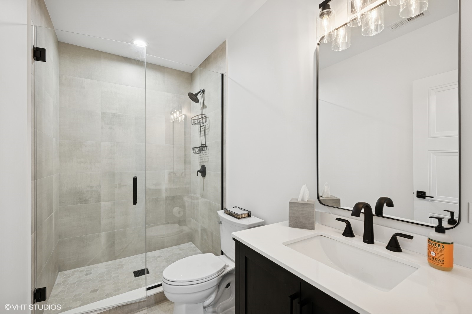 Northbrook, Illinois, 60062, United States, 5 Bedrooms Bedrooms, ,5 BathroomsBathrooms,Residential,For Sale,1827493