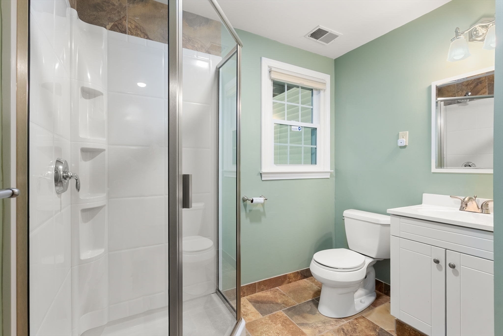 Agawam, Massachusetts, 01030, United States, 4 Bedrooms Bedrooms, ,3 BathroomsBathrooms,Residential,For Sale,1933274
