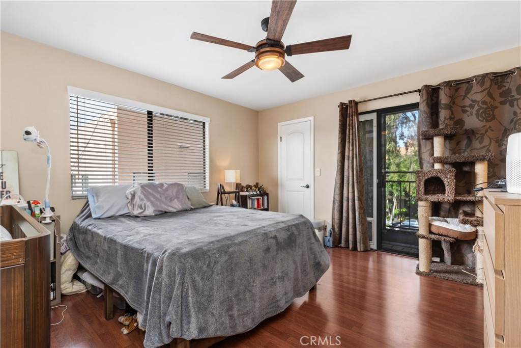 Long Beach, California, 90802, United States, 2 Bedrooms Bedrooms, ,2 BathroomsBathrooms,Residential,For Sale,1991408