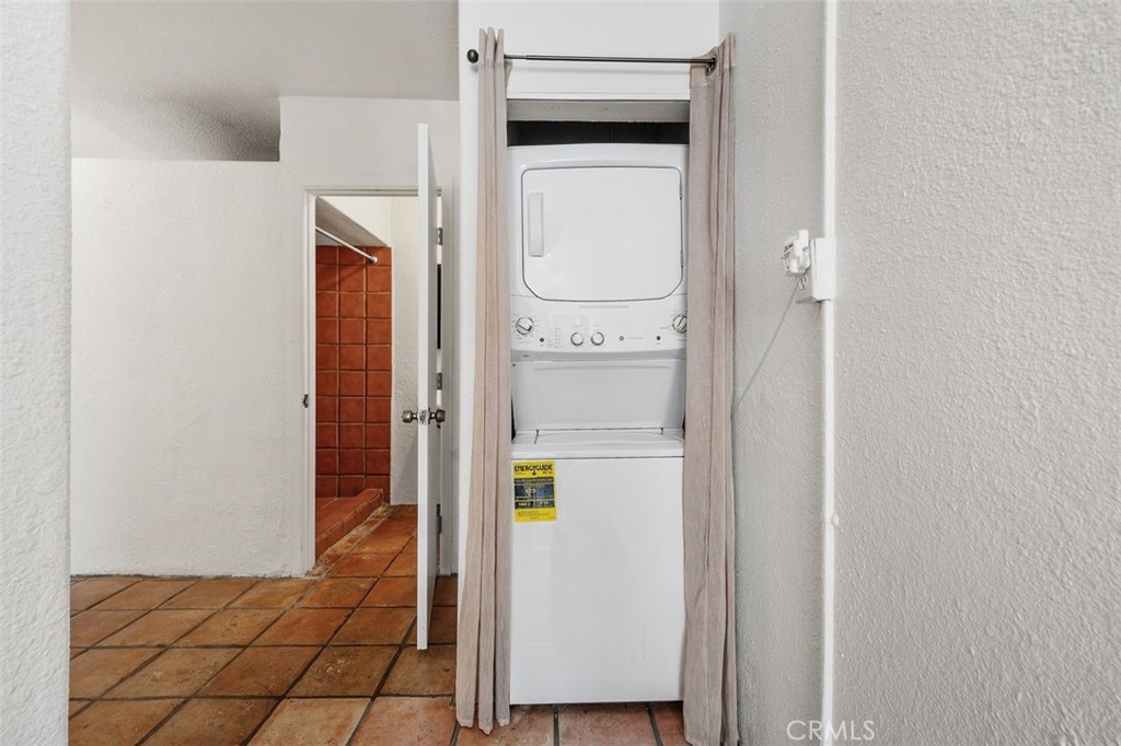 Newport Beach, California, 92663, United States, ,Residential,For Sale,1987612