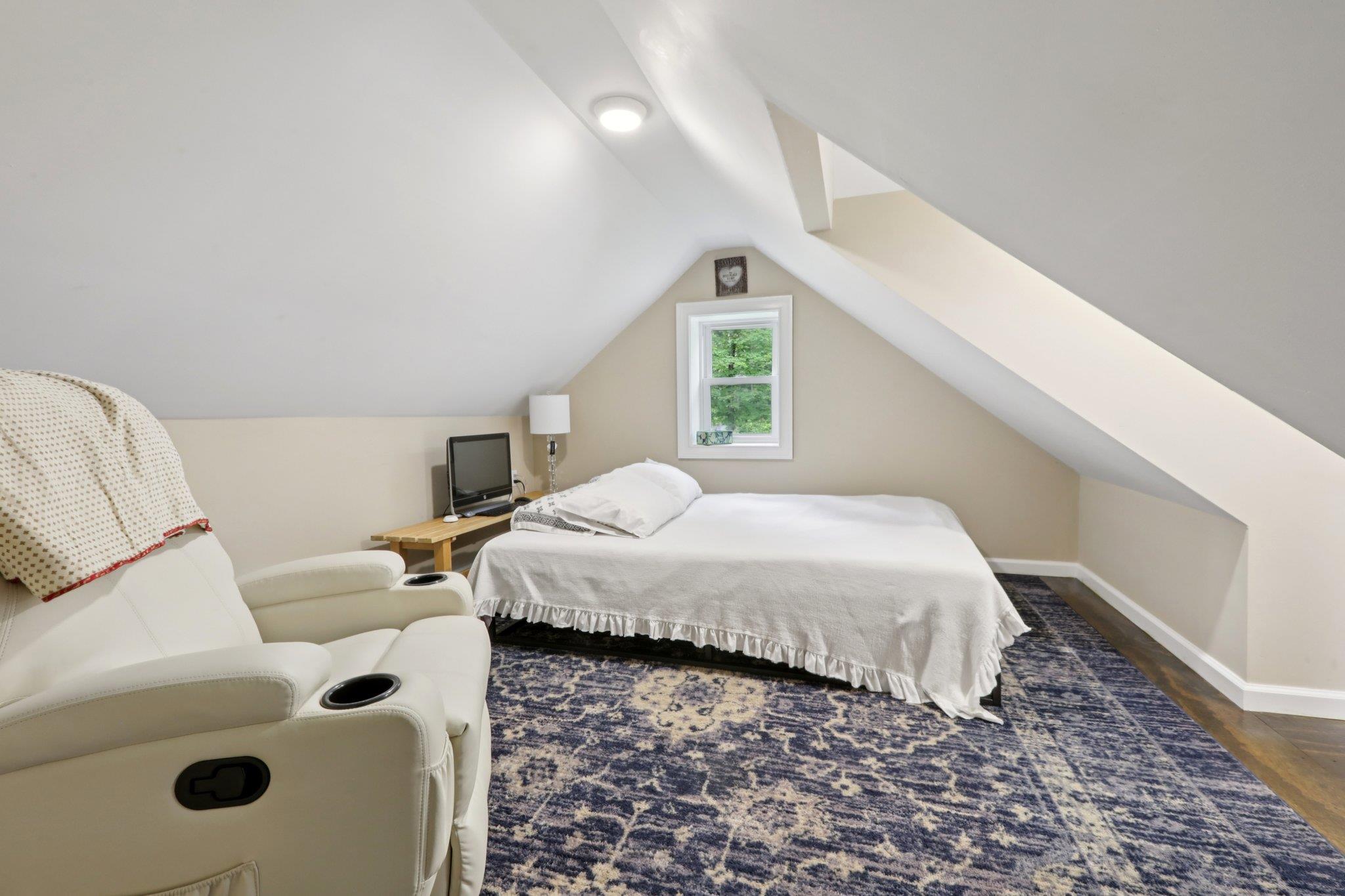New City, New York, 10956, United States, 2 Bedrooms Bedrooms, ,3 BathroomsBathrooms,Residential,For Sale,1928184